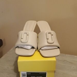 Marc Jacobs Beige Women's Sandals Size 10.new In Box.
